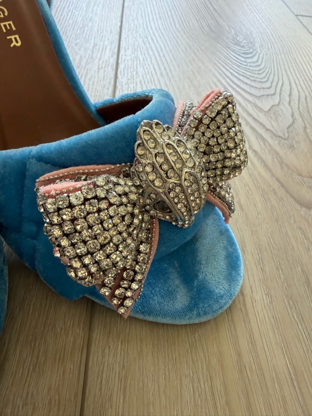 Kurt Geiger Blue Velvet Crystal Bow Slingback Heels with Pink Trim - Picture 4 of 4